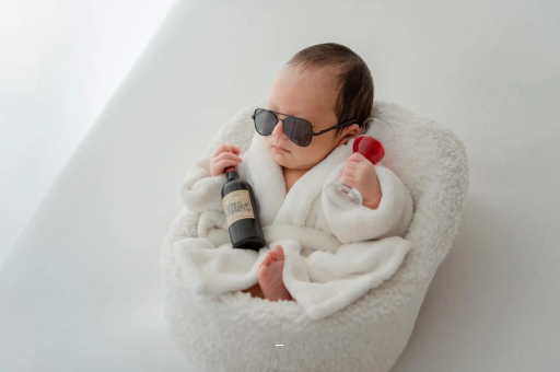 专业试管借卵代怀机构宝宝被蜜蜂蛰了 专业试管借卵代怀机构宝宝被蜜蜂蛰了